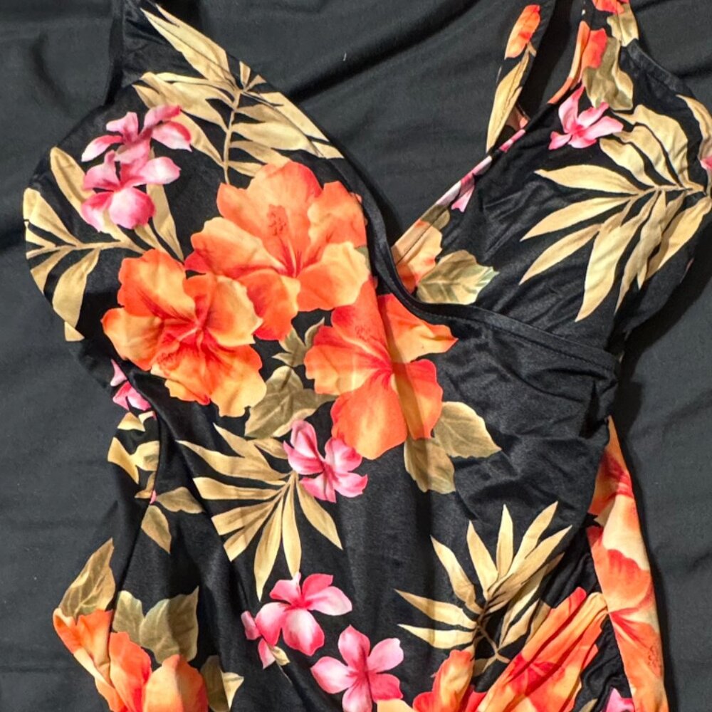Women's vibrant 1 piece supportive bathing suit-size 16